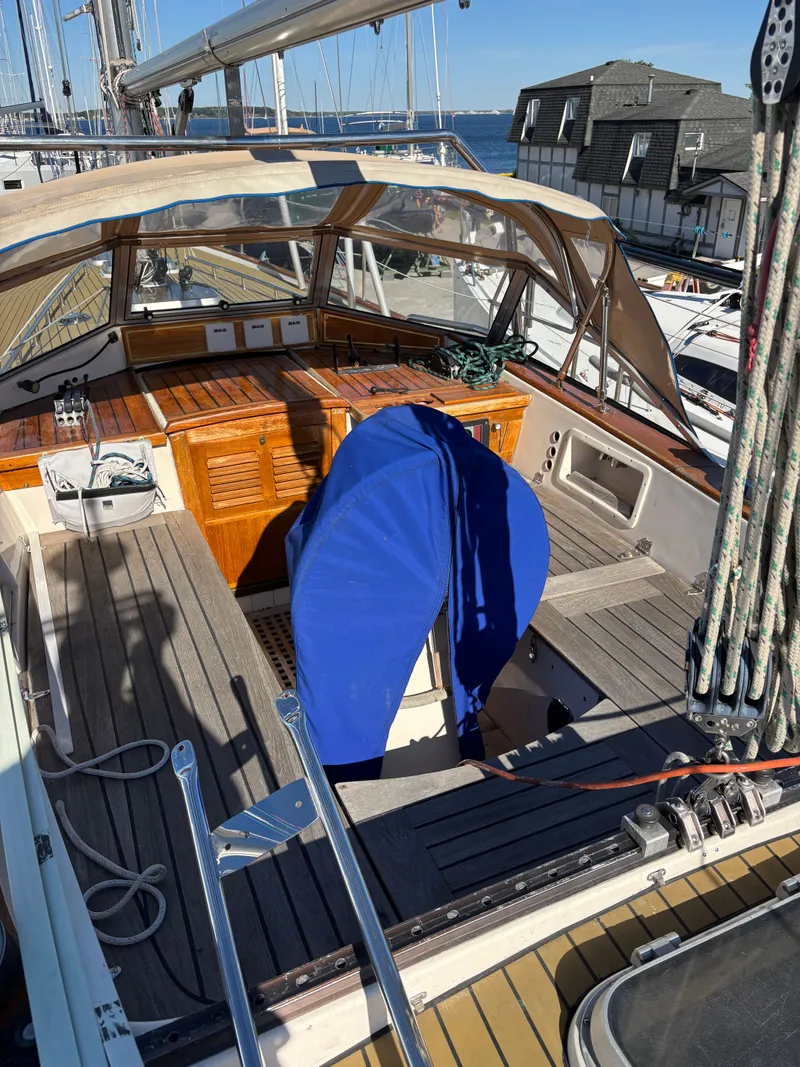 Slide: The Image of Hallberg-Rassy 38 1979 - 52