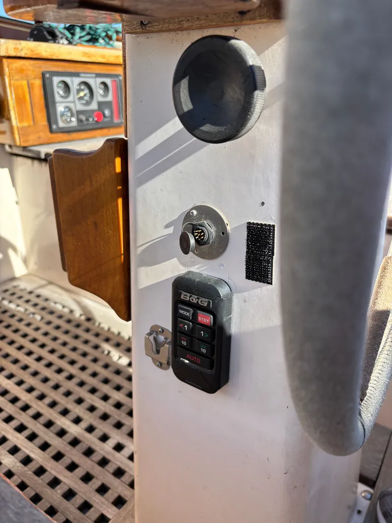 Slide: The Image of Hallberg-Rassy 38 1979 - 60