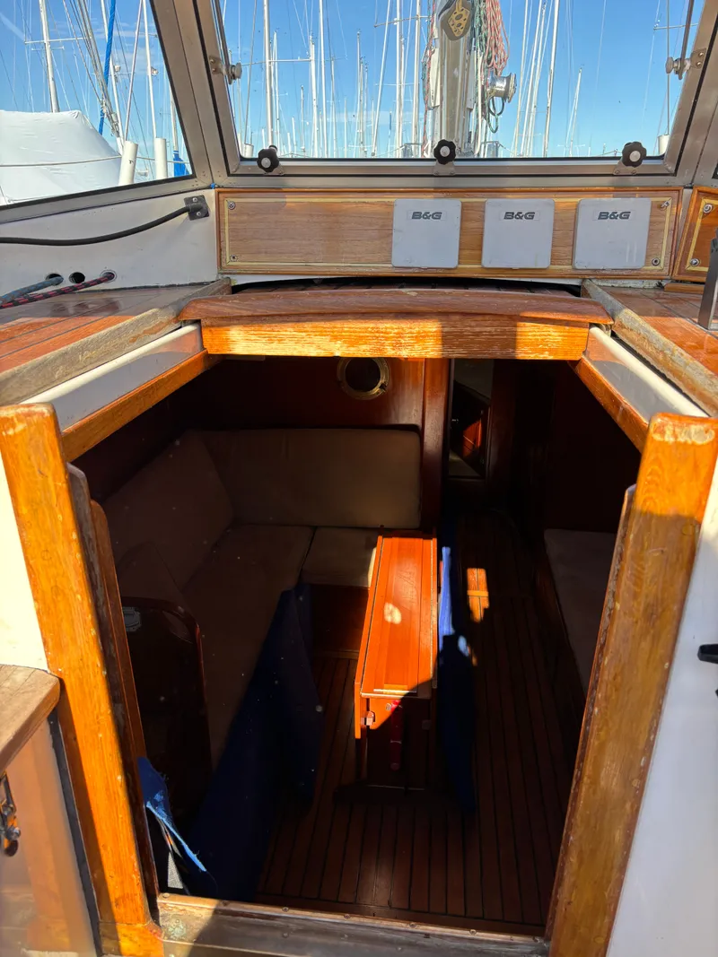 Slide: The Image of Hallberg-Rassy 38 1979 - 76