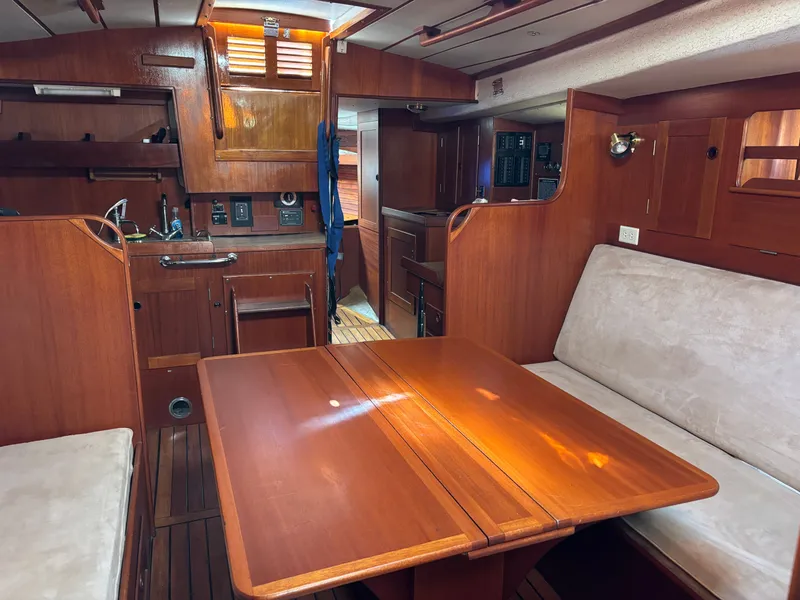 Slide: The Image of Hallberg-Rassy 38 1979 - 83