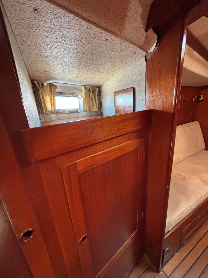 Slide: The Image of Hallberg-Rassy 38 1979 - 96