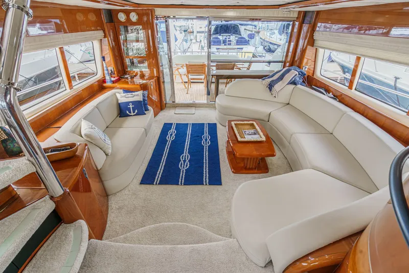 Slide: The Image of Luxurious interior of the 2007 Princess 75 Fly yacht. - 43