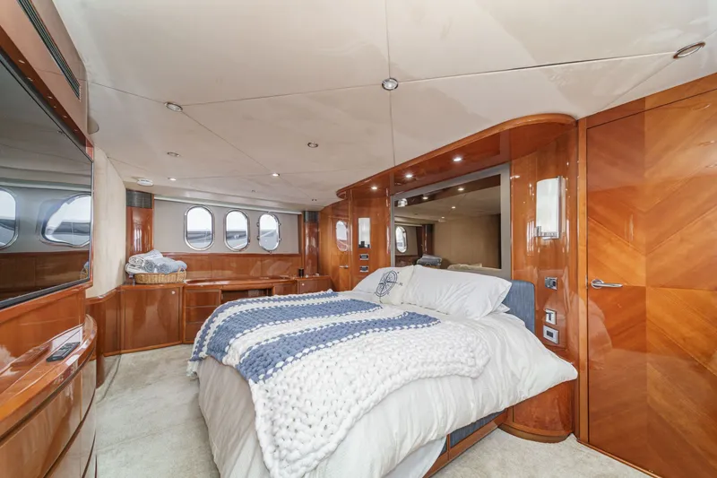 Slide: The Image of Princess 75 Fly 2007 - 82