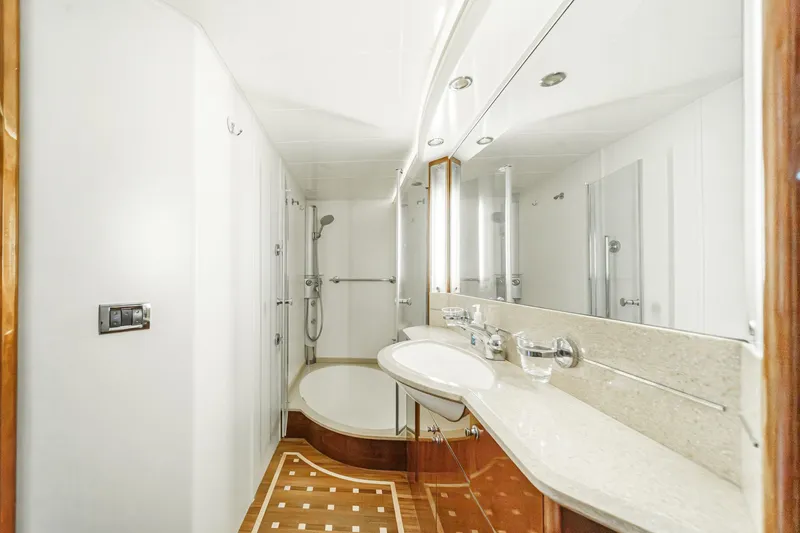 Slide: The Image of Princess 75 Fly 2007 - 86