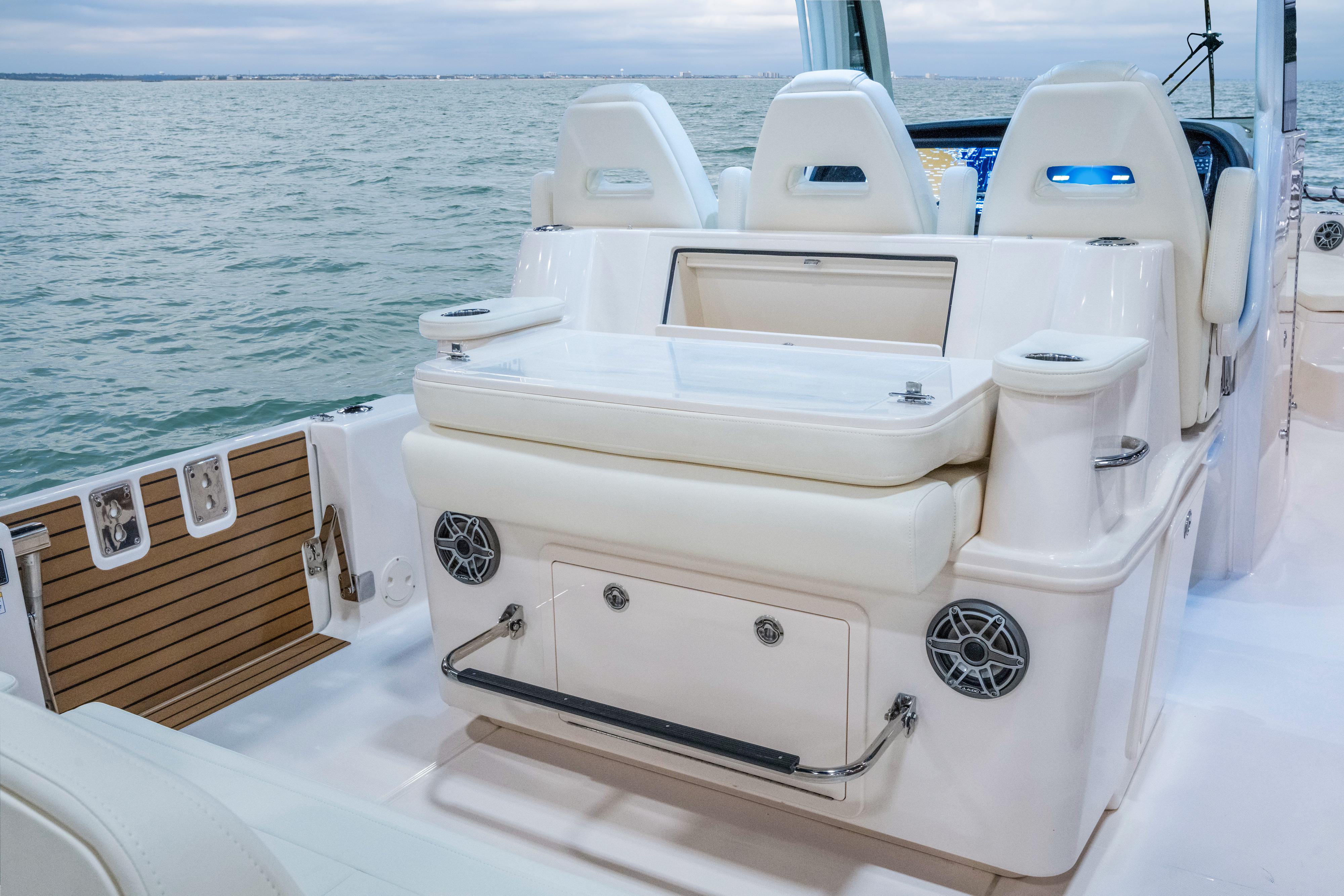 Slide: The Image of Grady-White 321 Coastal Explorer 2027 - 11