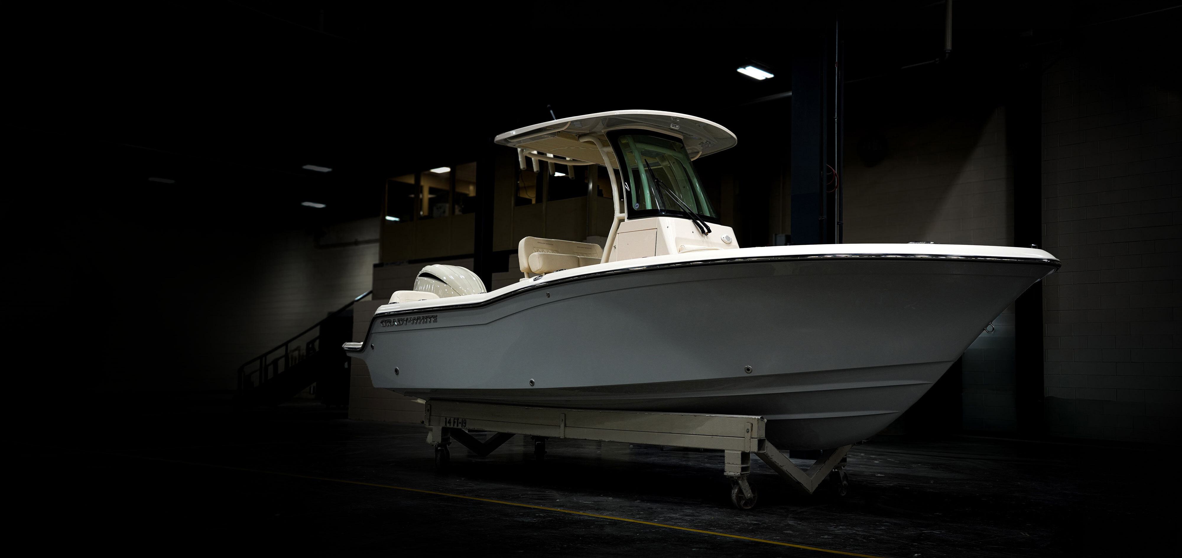 Slide: The Image of Grady-White Fisherman 216 2027 - 19