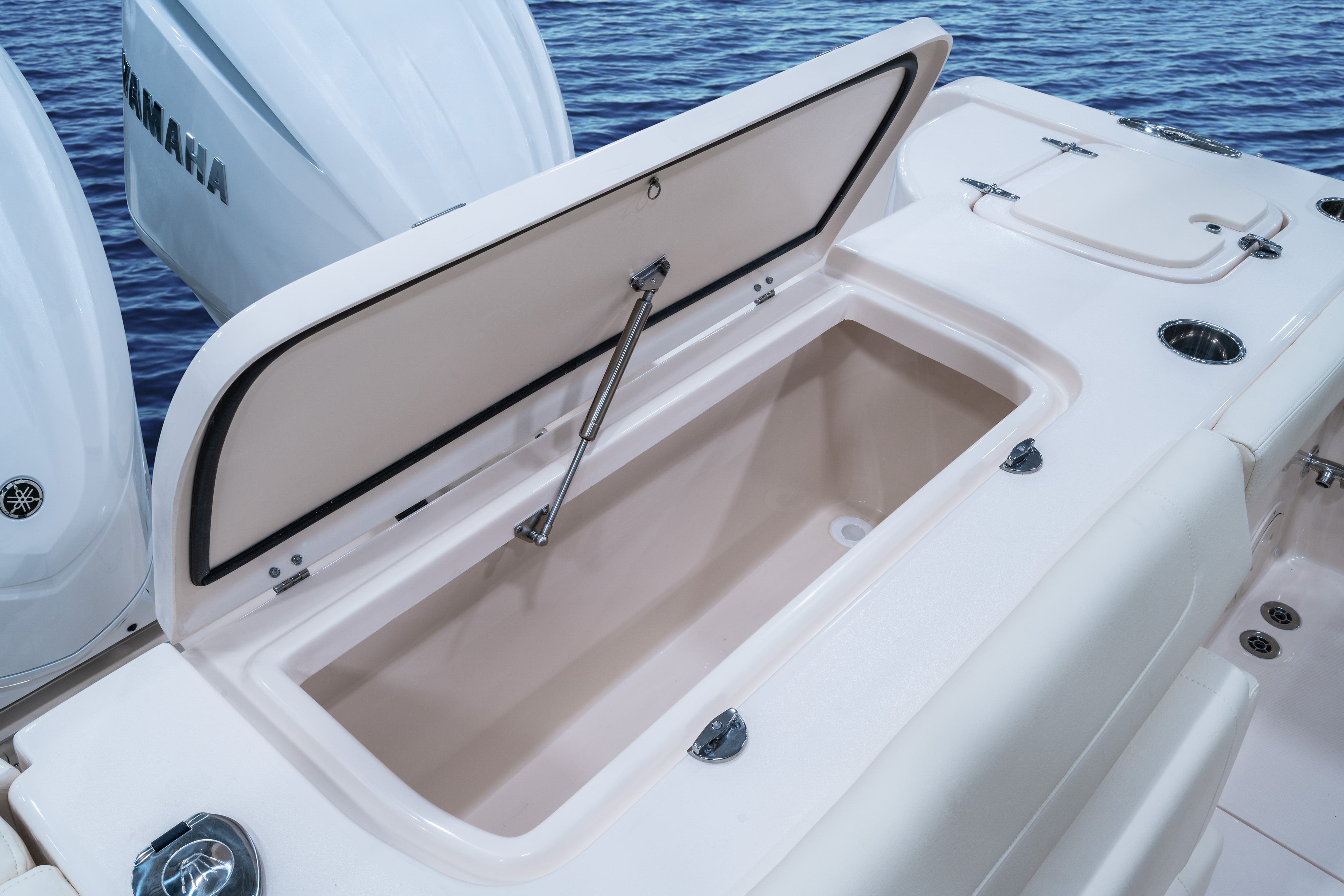 Slide: The Image of Grady-White Freedom 307 2027 - 54