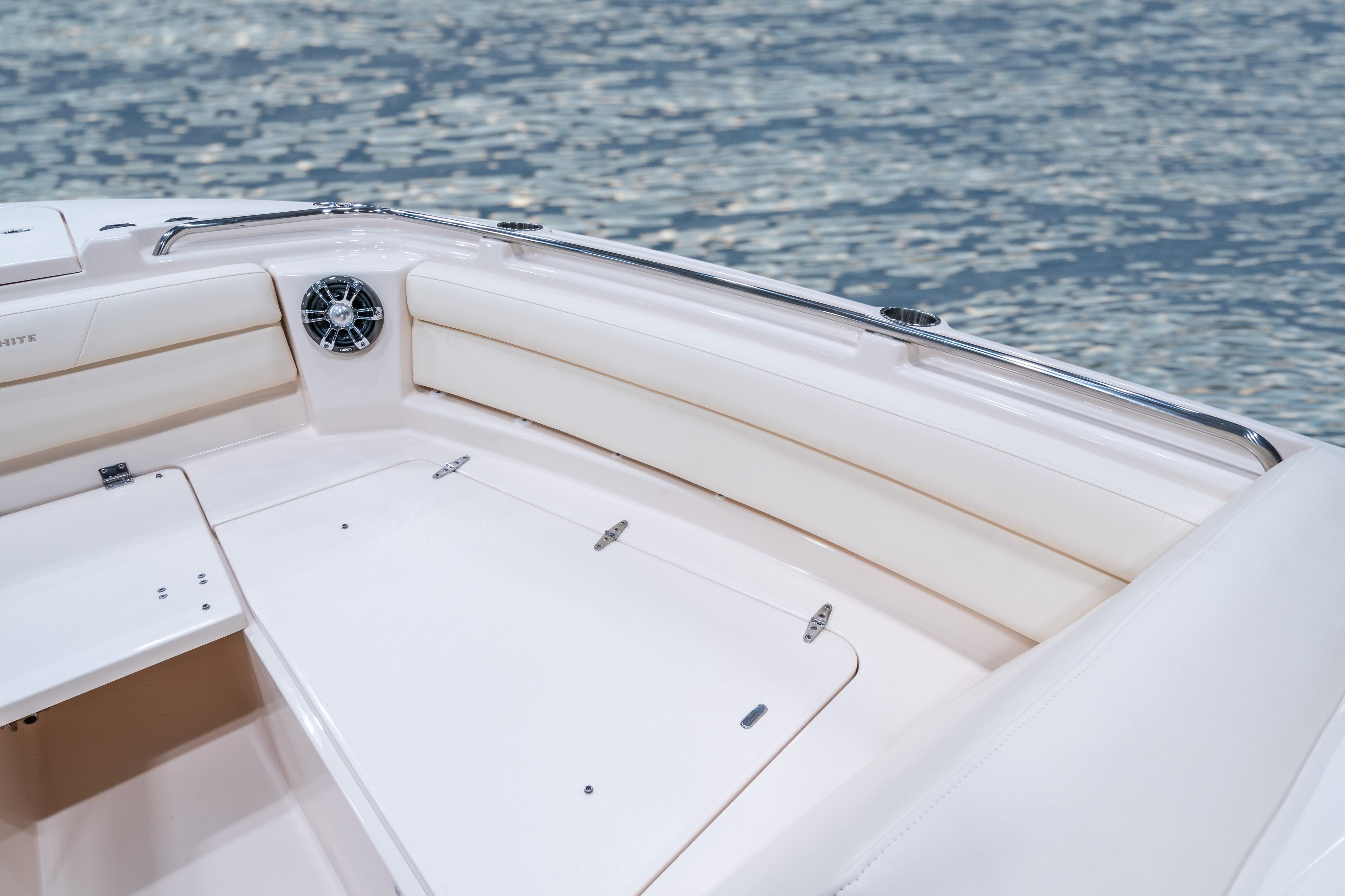Slide: The Image of Grady-White Freedom 325 2026 - 36