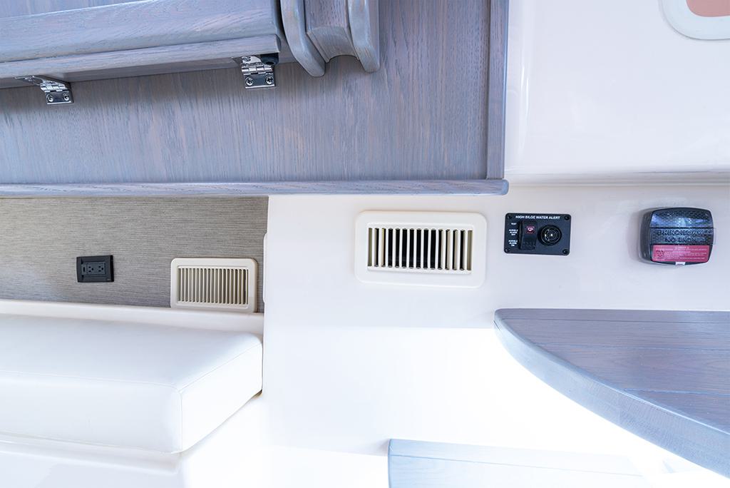 Slide: The Image of Grady-White Freedom 415 2027 - 34