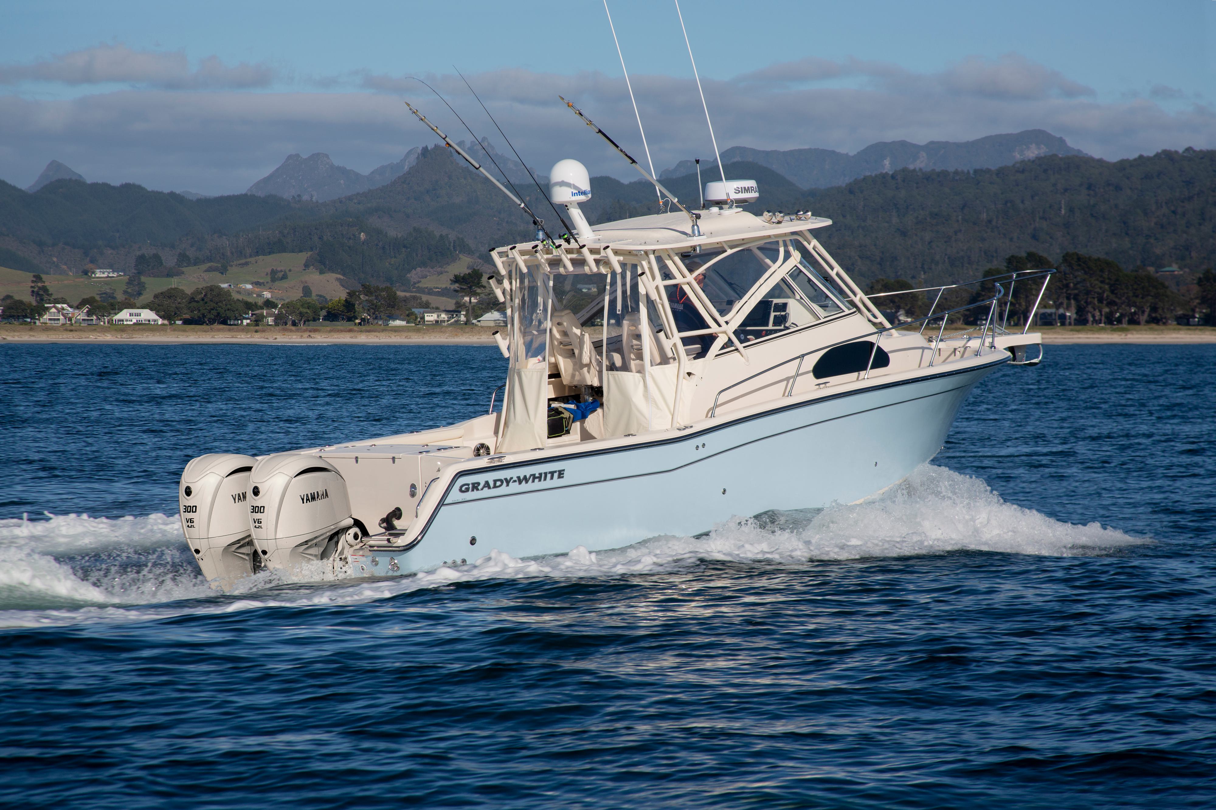 Slide: The Image of Grady-White Marlin 300 2026 - 5