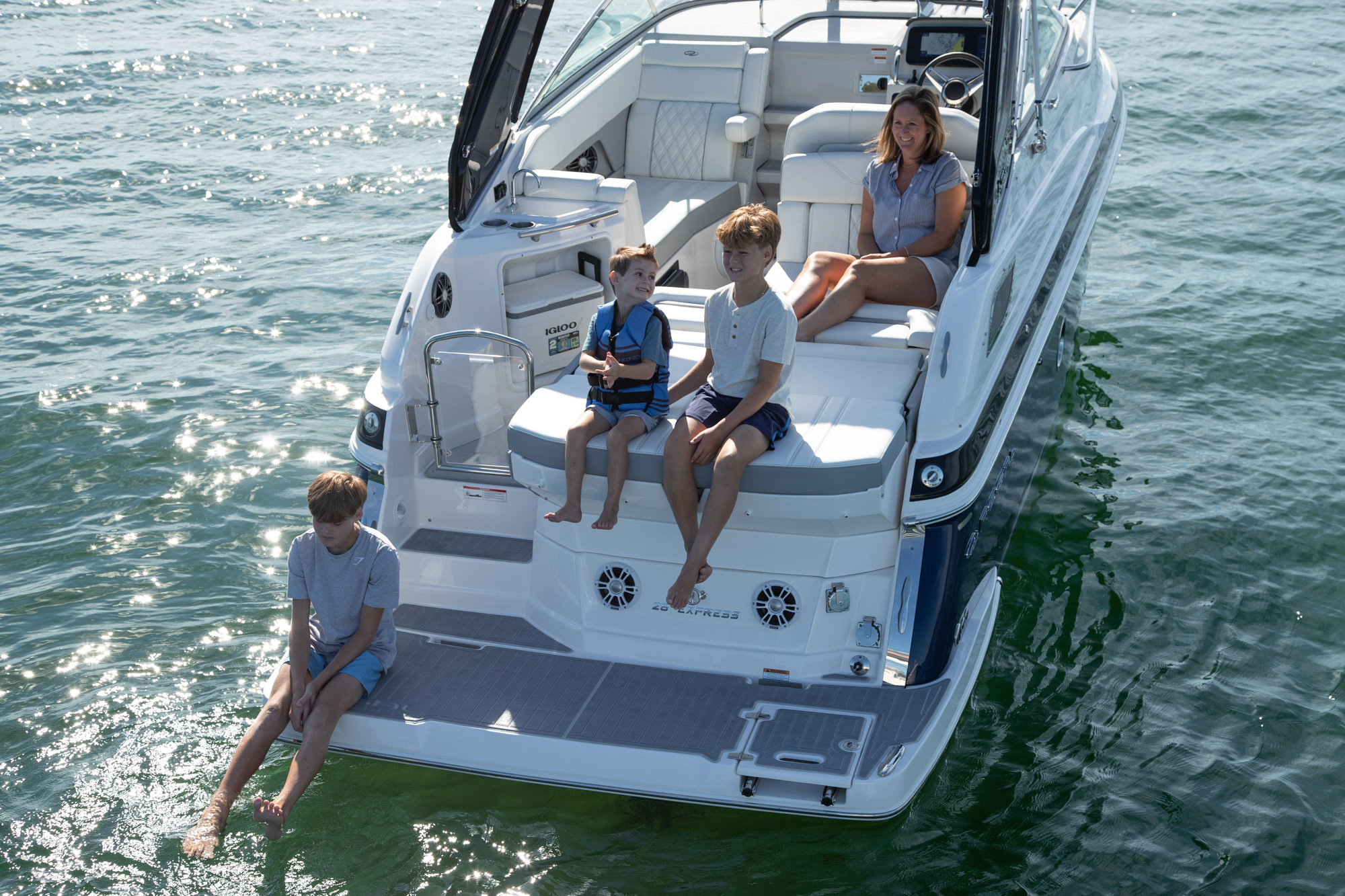 Slide: The Image of Regal 28 Express 2025 - 16