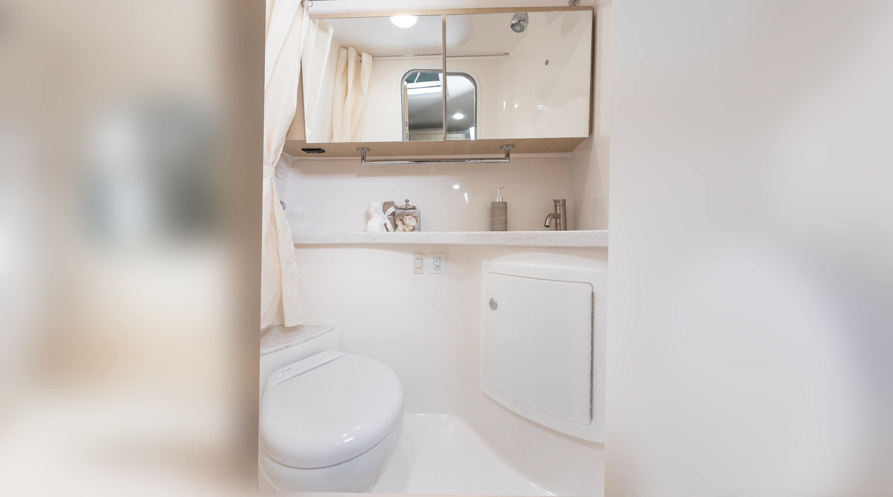 Slide: The Image of Regal 28 Express 2027 - 2