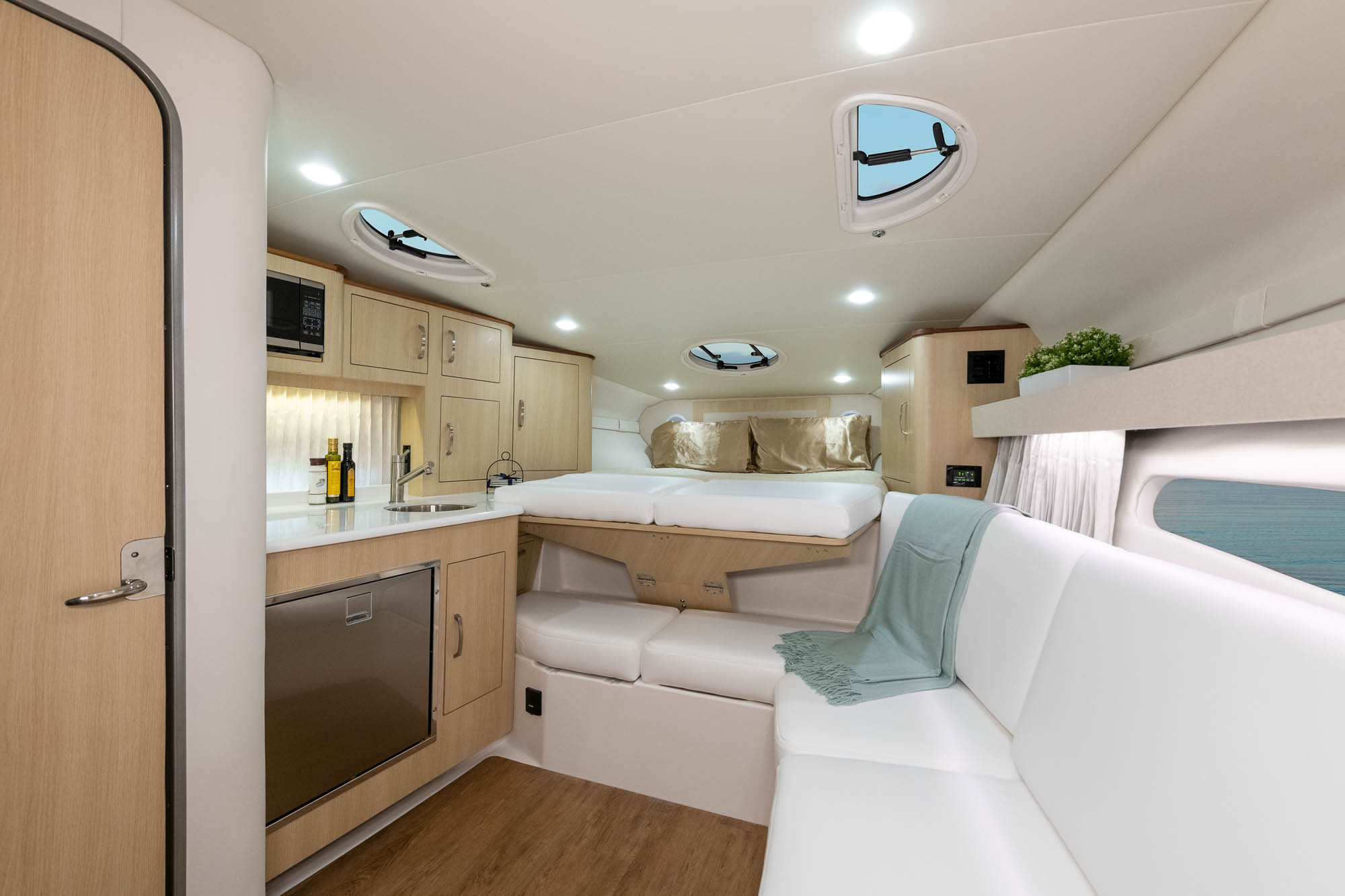 Slide: The Image of Regal 33 XO 2026 - 15