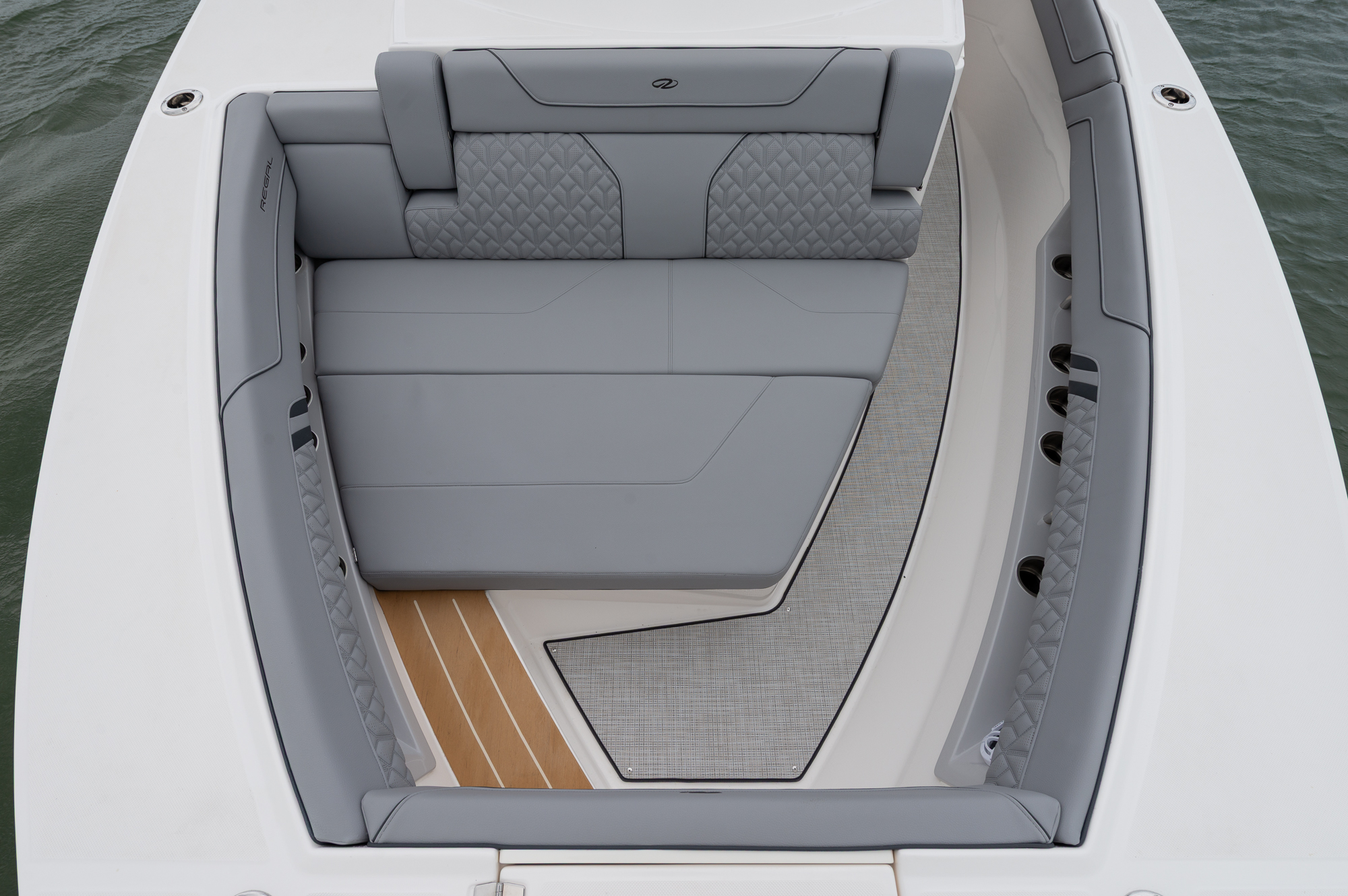 Slide: The Image of Regal 34 SAV 2026 - 25