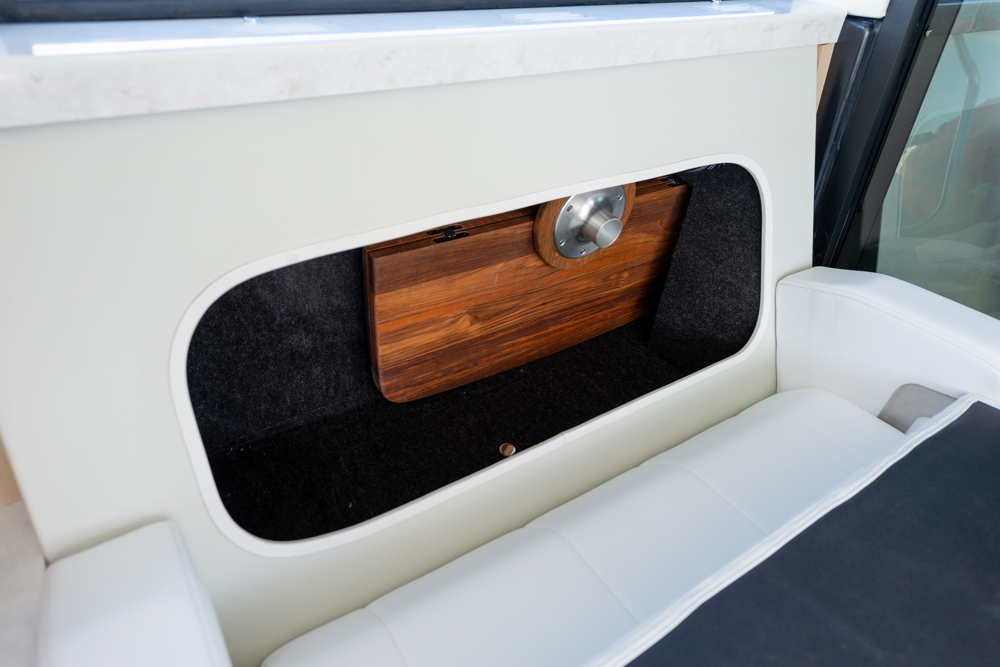 Slide: The Image of Regal 38 Fly 2026 - 31