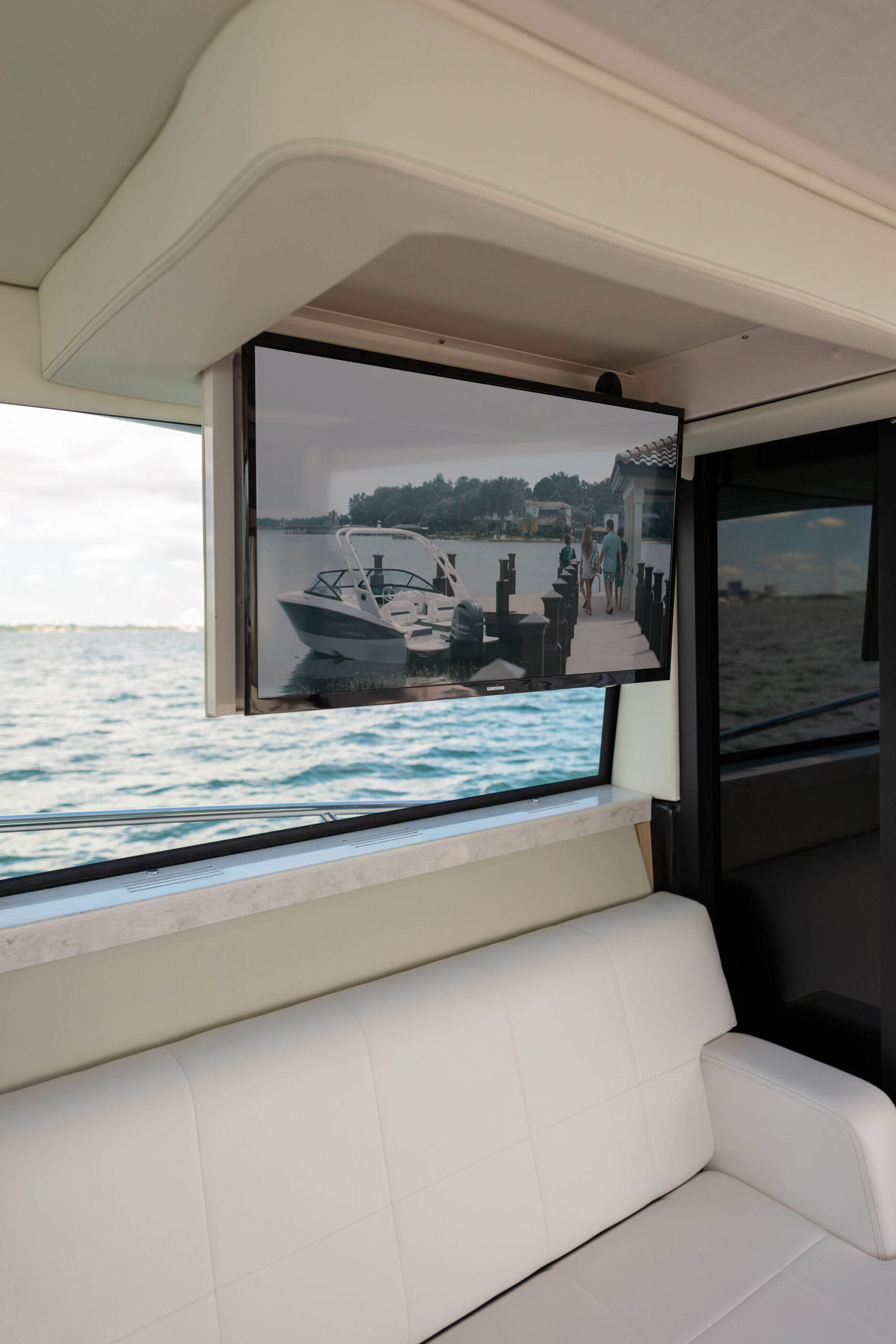 Slide: The Image of Regal 38 Grande Coupe 2025 - 1