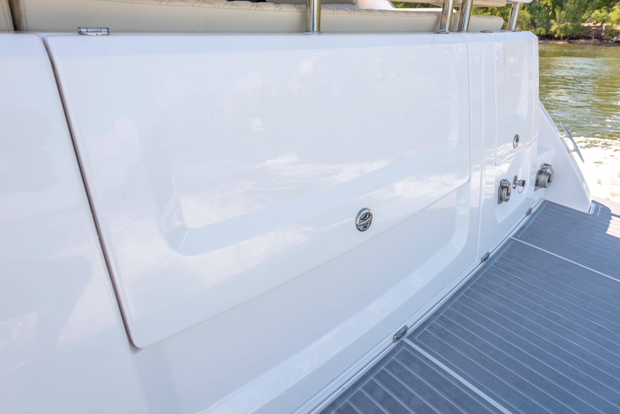 Slide: The Image of Regal 38 Grande Coupe 2027 - 14