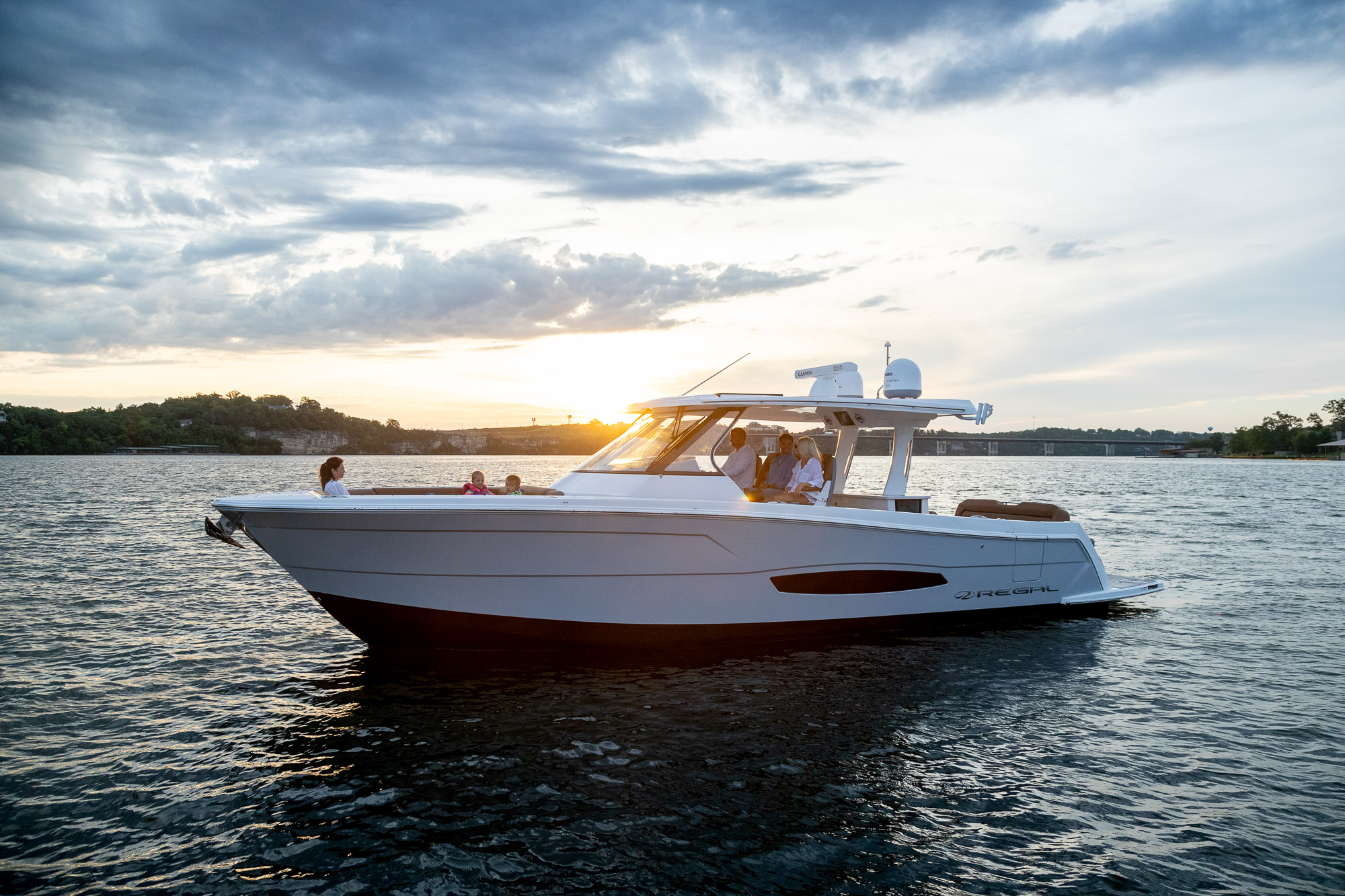 Slide: The Image of Regal 38 Surf 2026 - 6