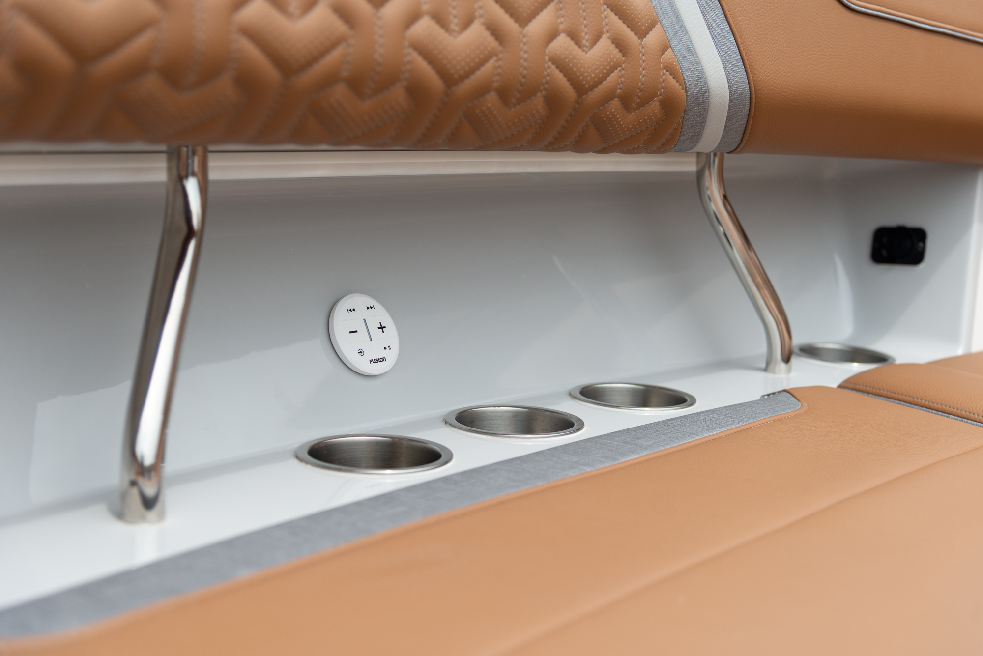 Slide: The Image of Regal 38 Surf 2026 - 10