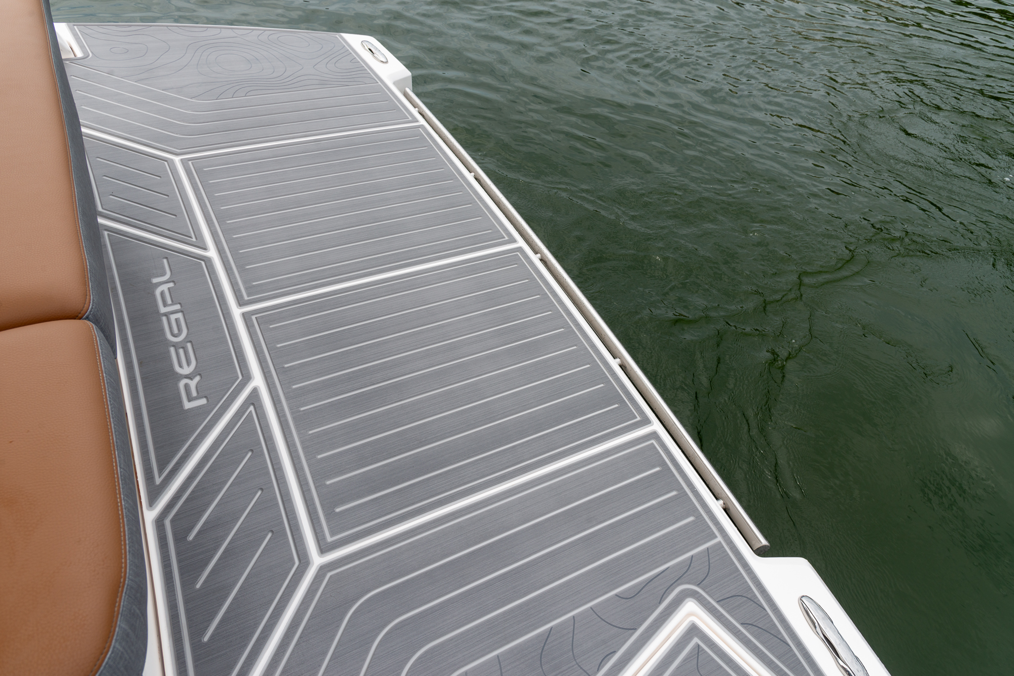 Slide: The Image of Regal 38 Surf 2026 - 14