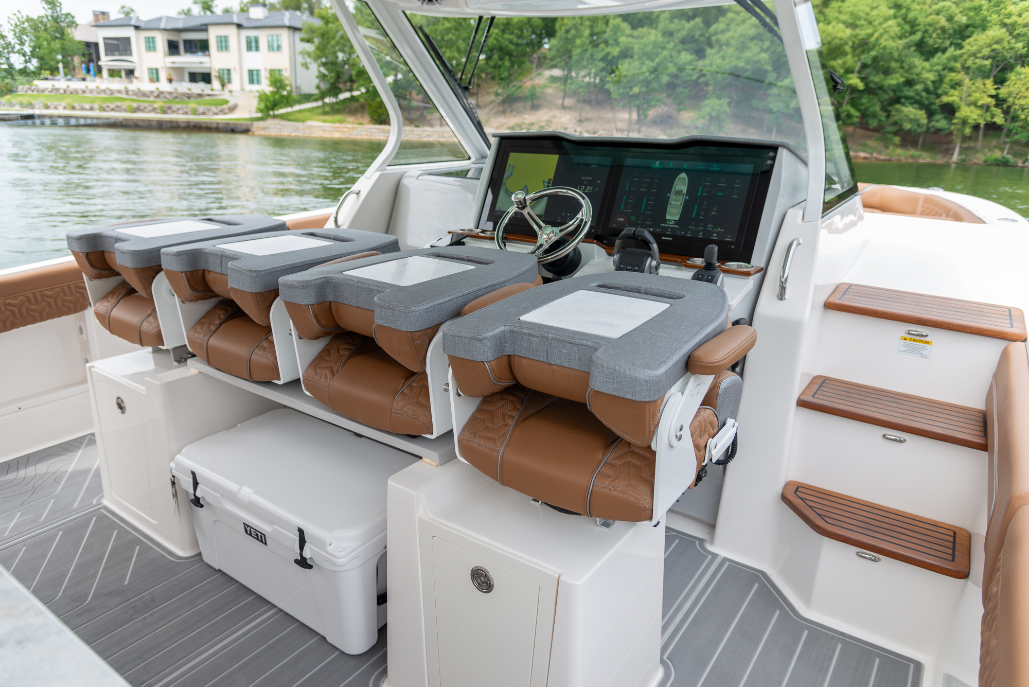 Slide: The Image of Regal 38 Surf 2026 - 17