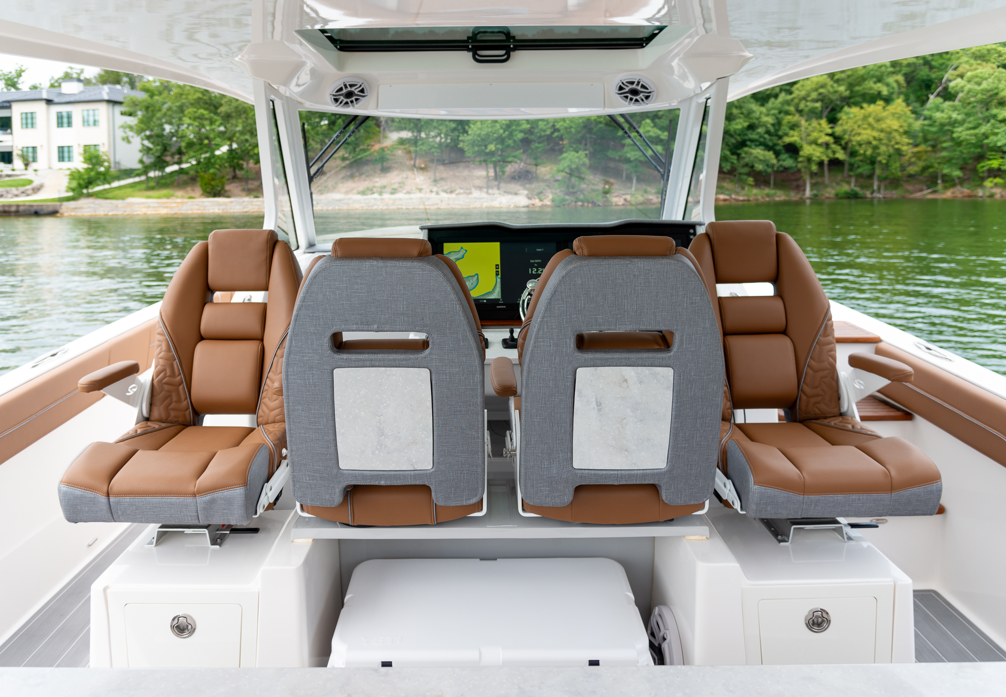 Slide: The Image of Regal 38 Surf 2026 - 18