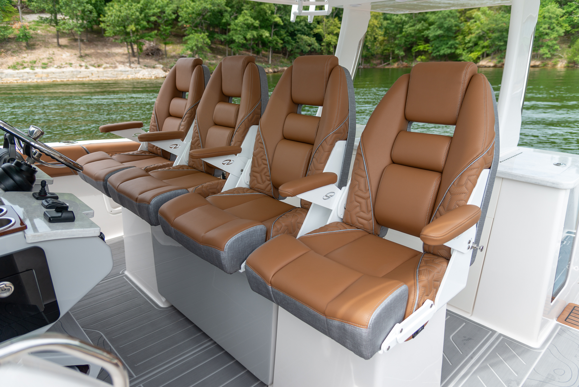 Slide: The Image of Regal 38 Surf 2026 - 19