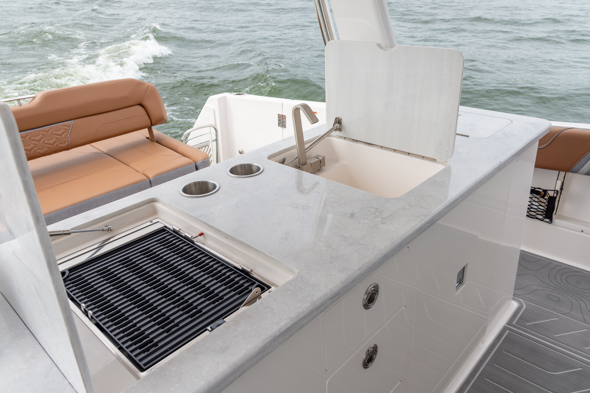 Slide: The Image of Regal 38 Surf 2026 - 30