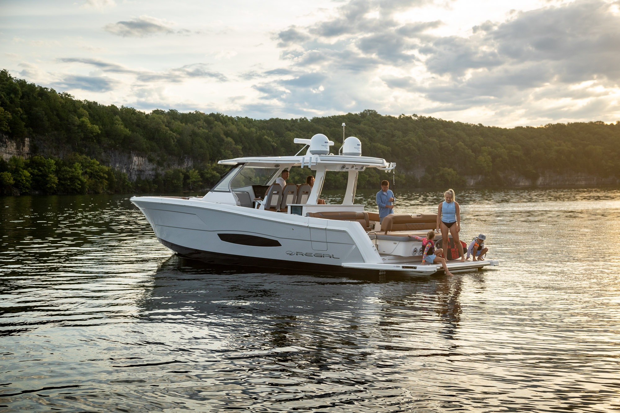 Slide: The Image of Regal 38 Surf 2026 - 36