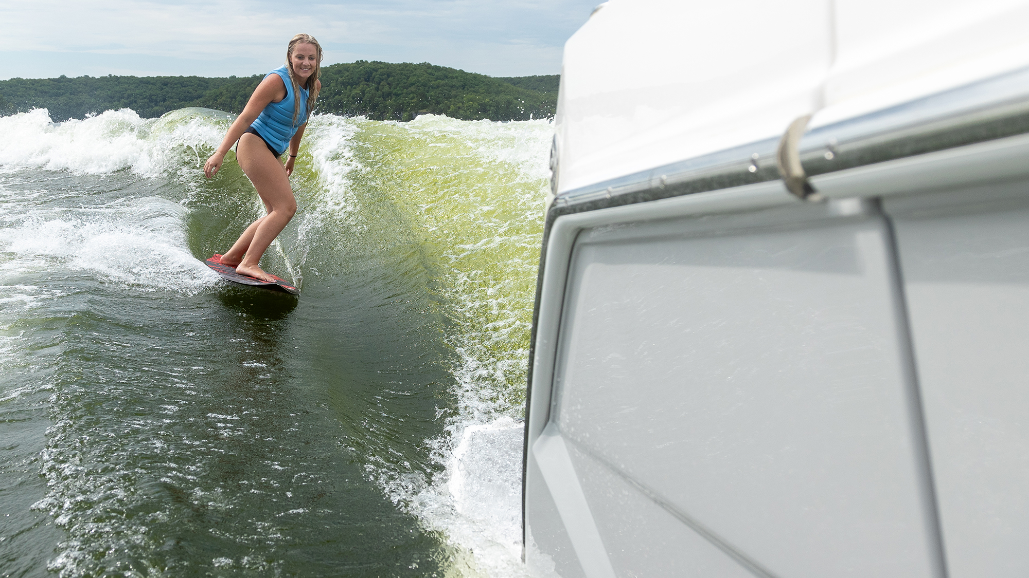 Slide: The Image of Regal 38 Surf 2026 - 64