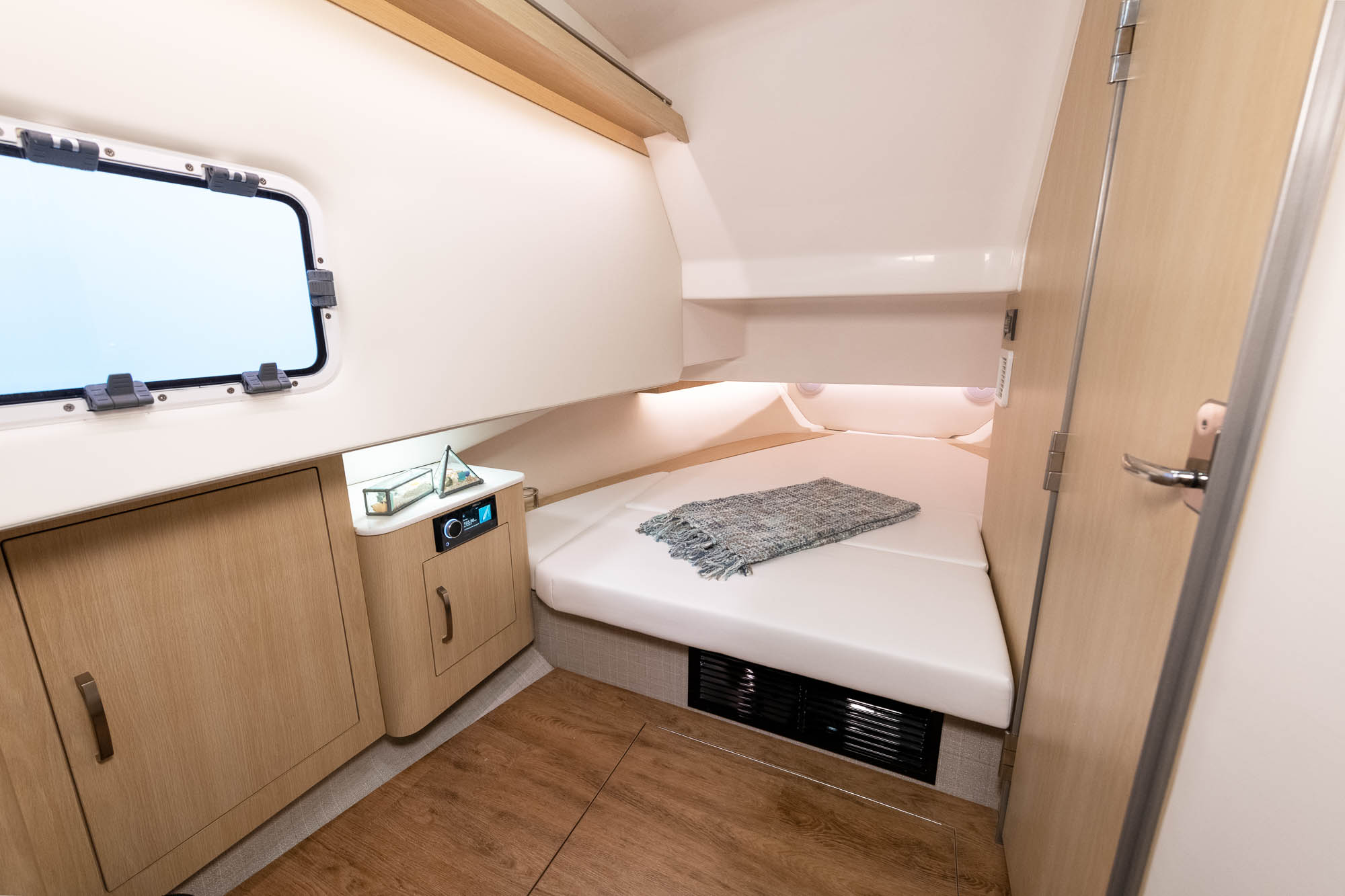 Slide: The Image of Regal 38 Surf 2027 - 1