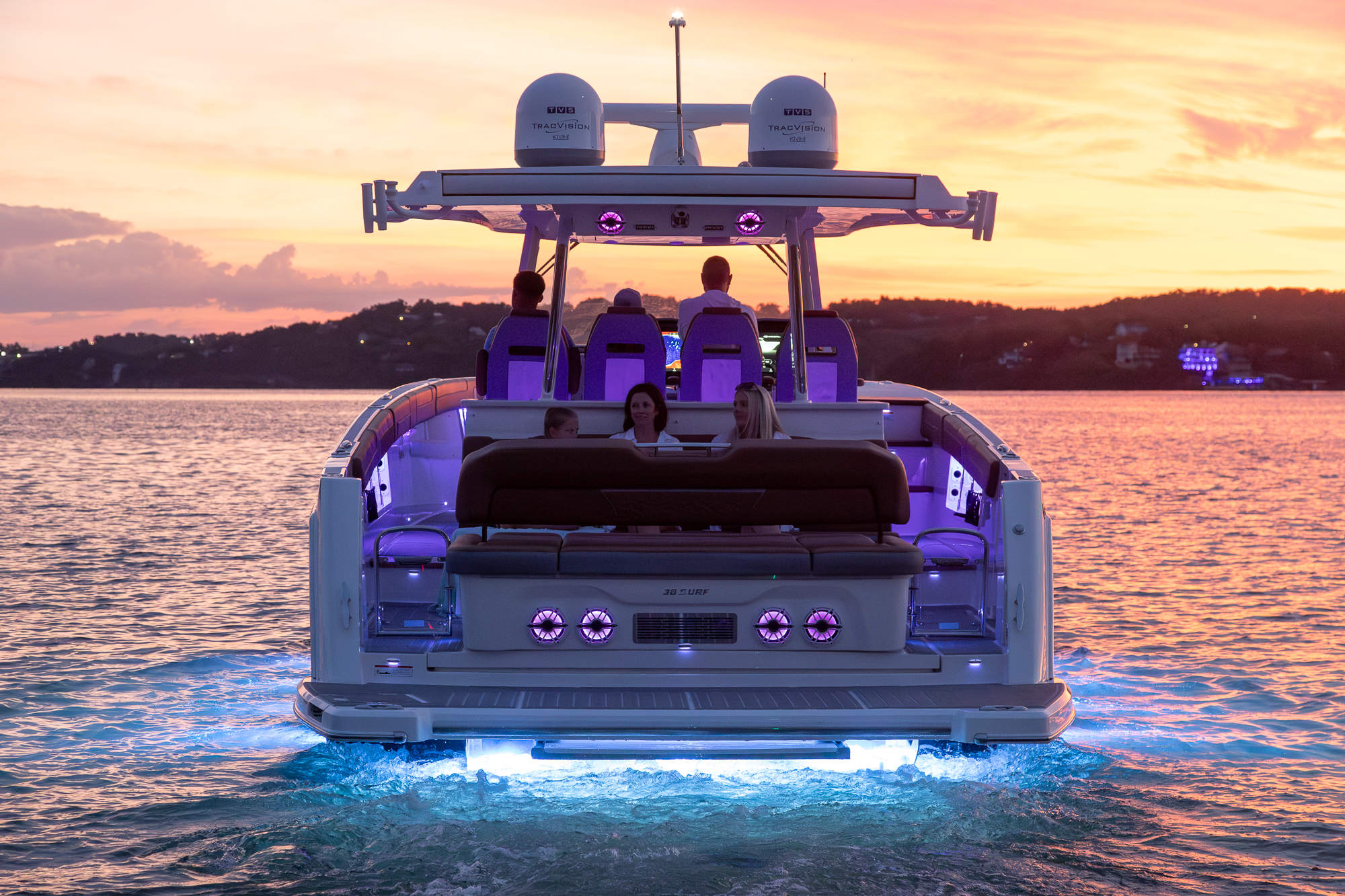 Slide: The Image of Regal 38 Surf 2027 - 5
