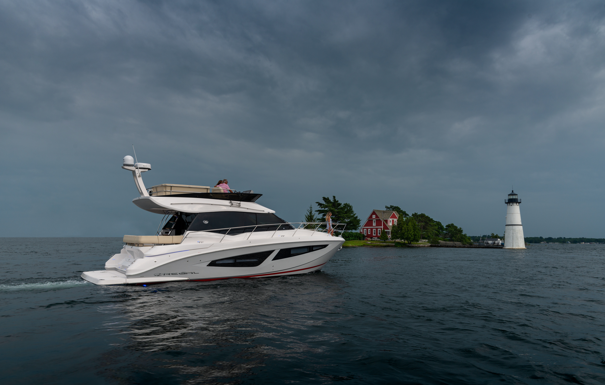 Slide: The Image of Regal 42 Fly 2026 - 10