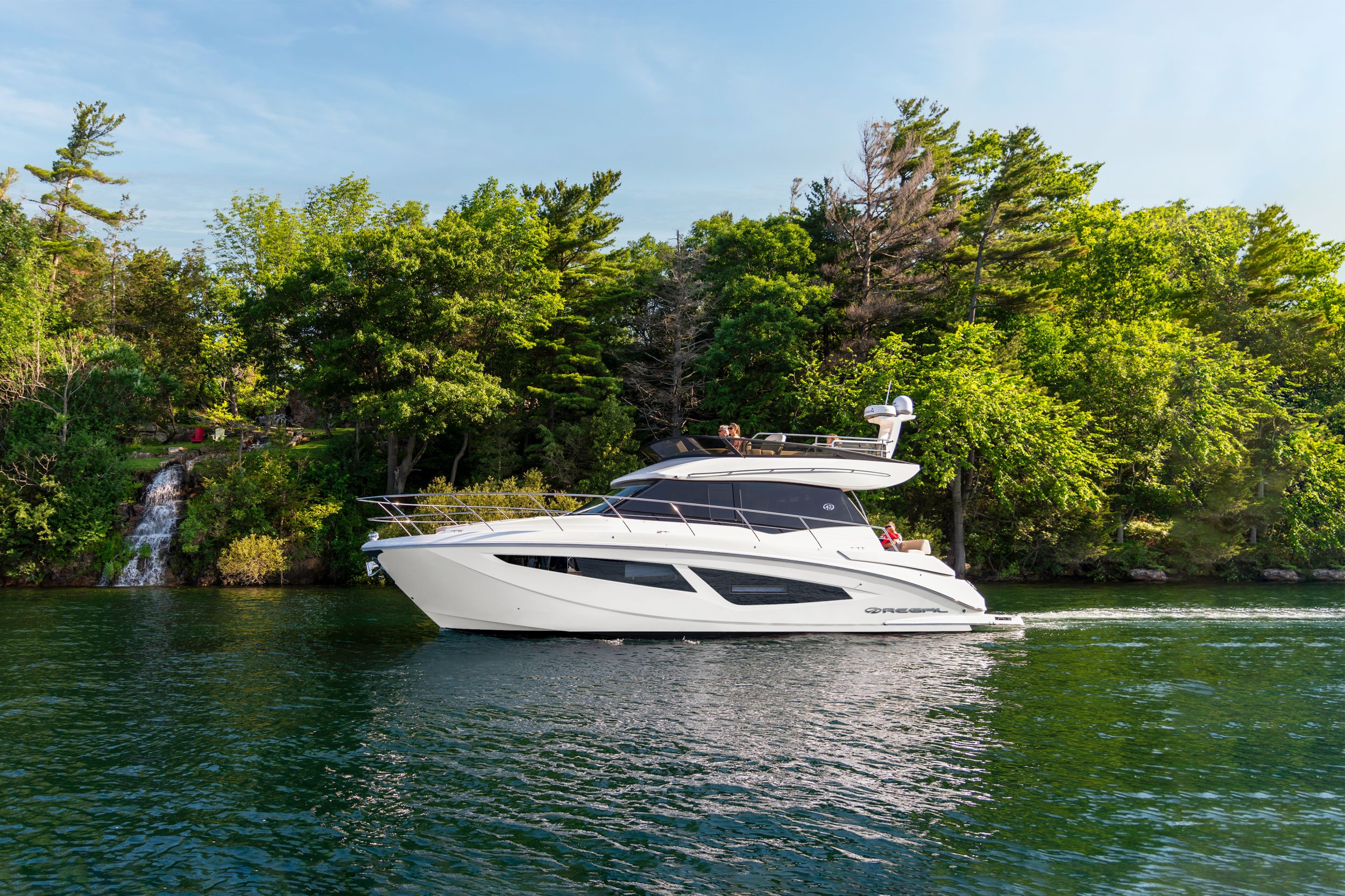 Slide: The Image of Regal 42 Fly 2027 - 16