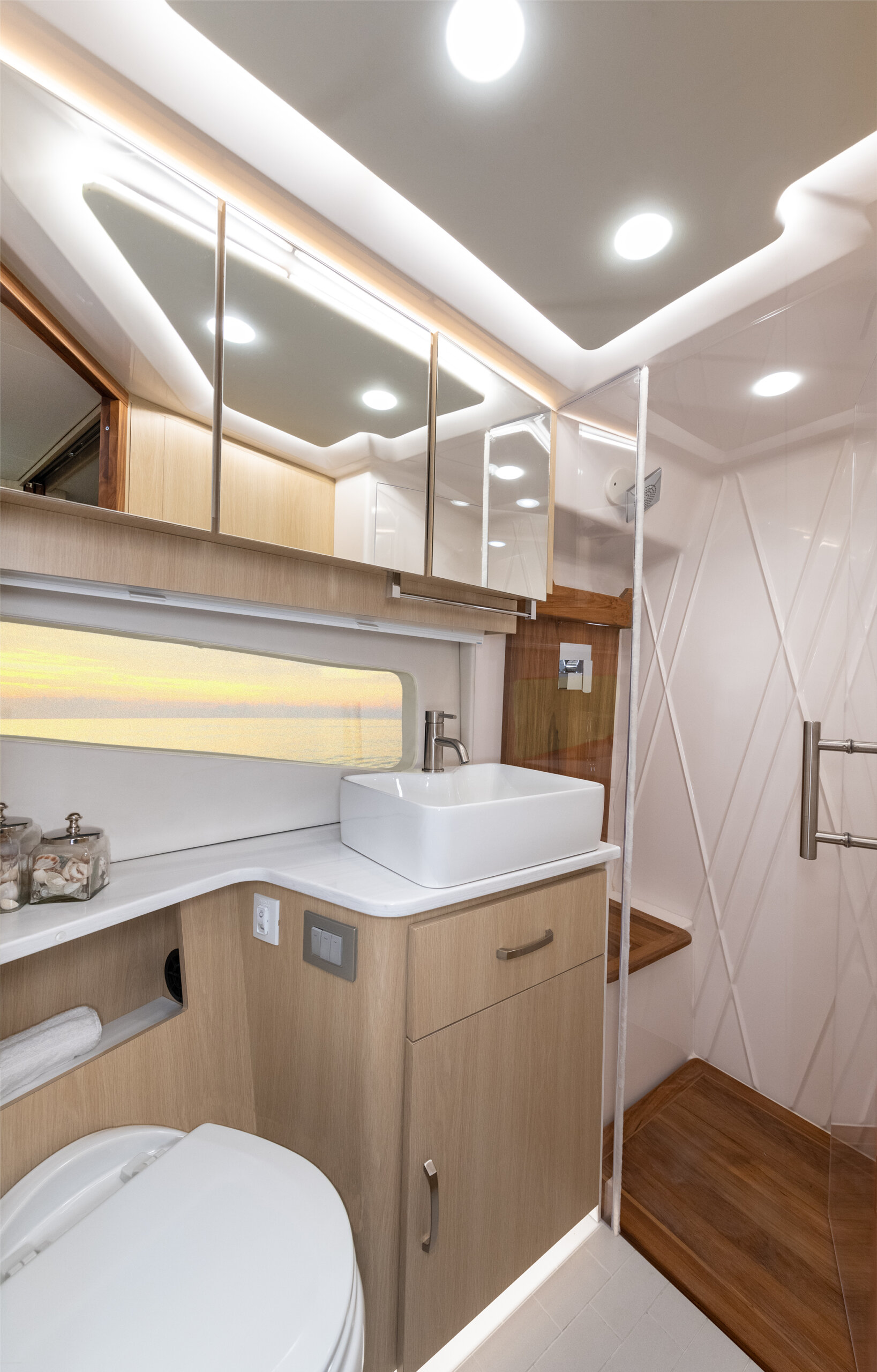 Slide: The Image of Regal 42 XO 2027 - 4