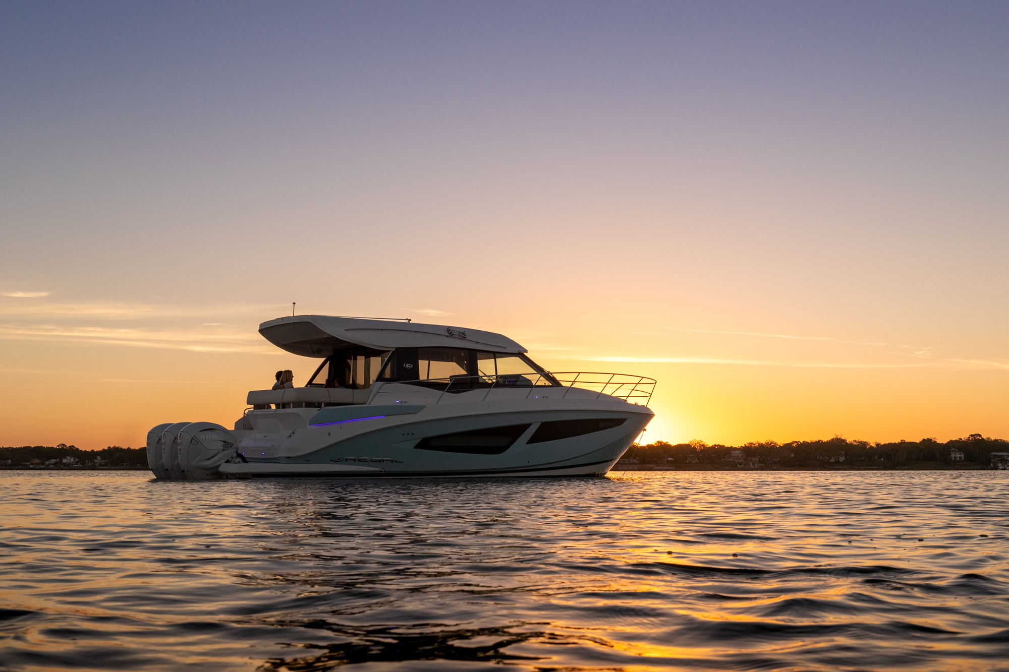 Slide: The Image of Regal 42 XO 2027 - 18
