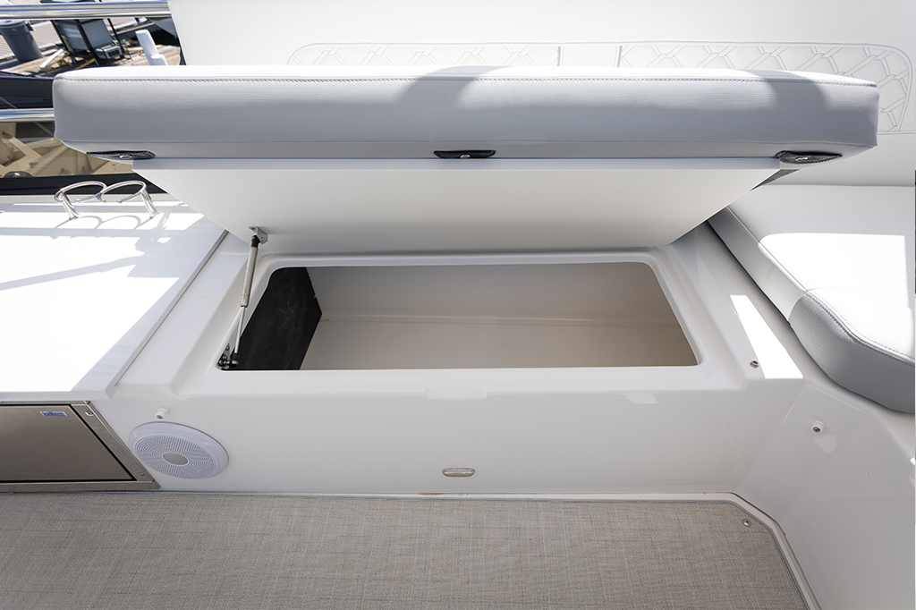 Slide: The Image of Regal 42 FXO 2027 - 37