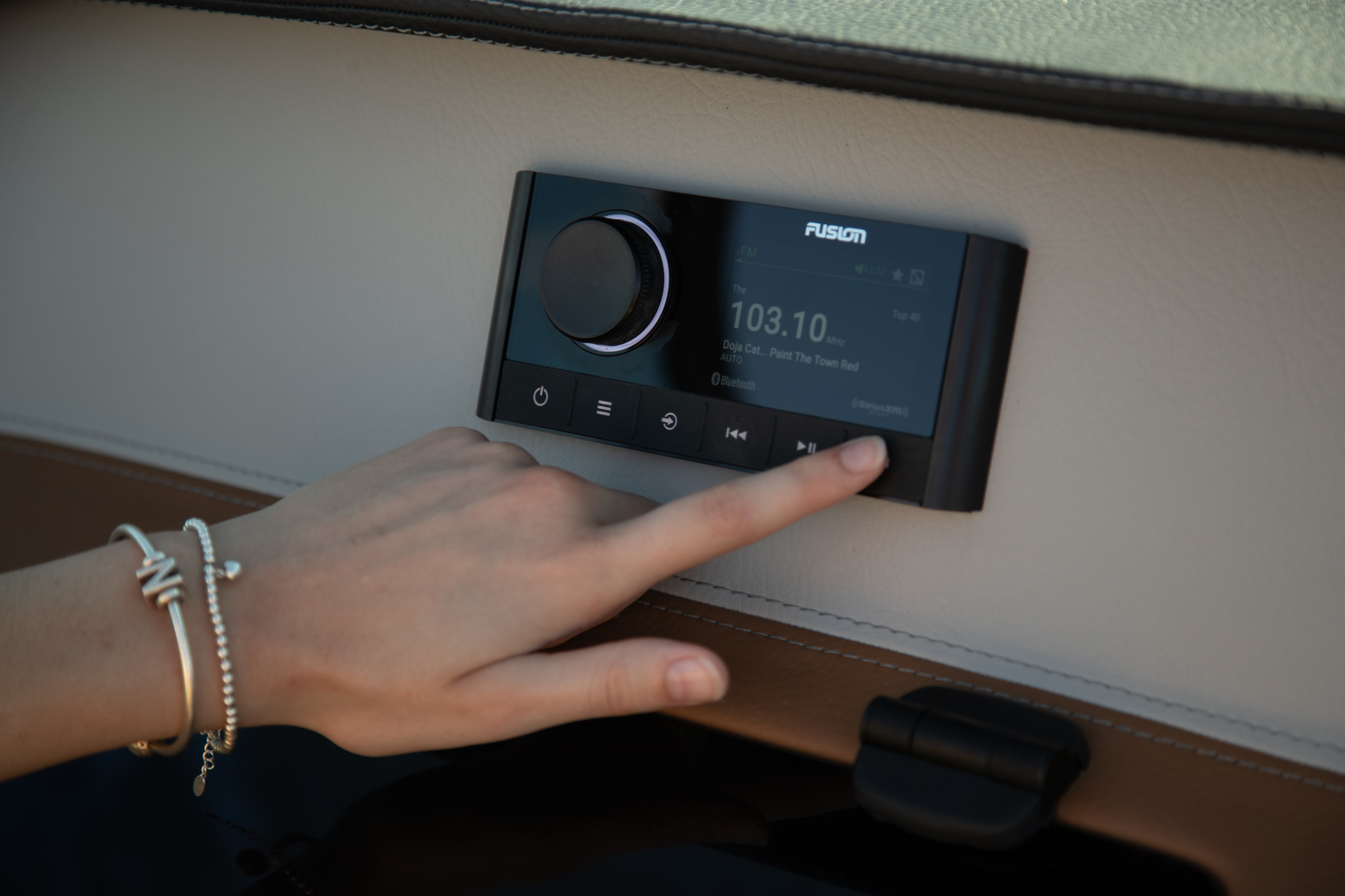 Slide: The Image of Regal LS2 Surf 2027 - 7