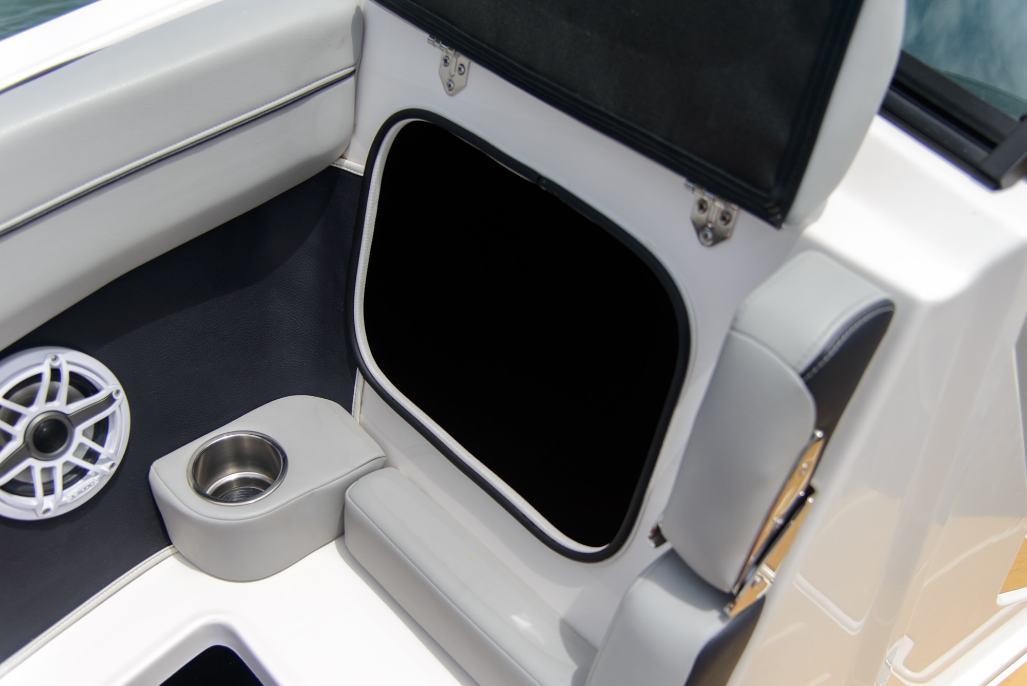 Slide: The Image of Regal LX2 2027 - 26