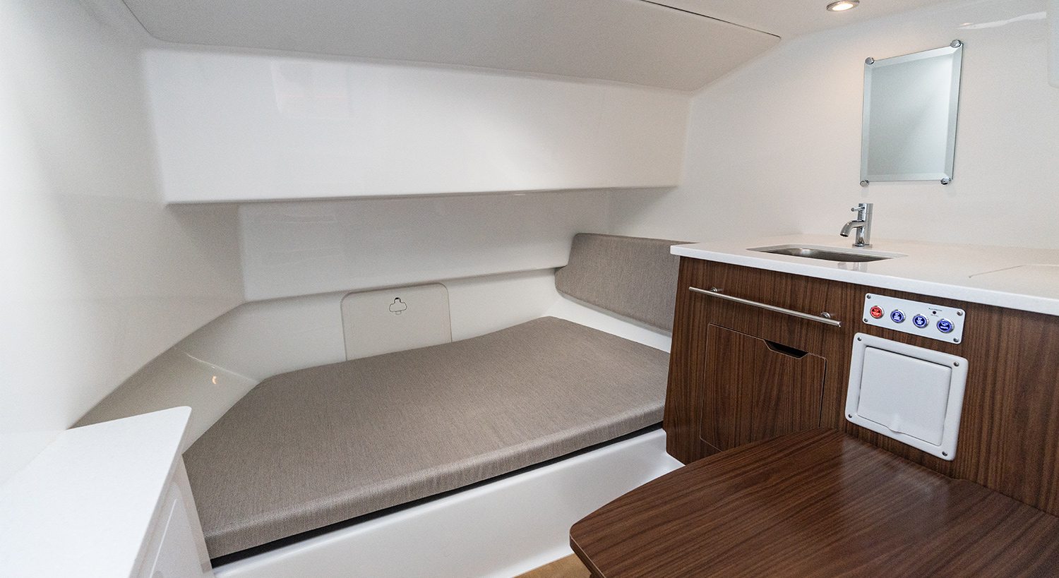 Slide: The Image of Beneteau Power Flyer 30 2027 - 8