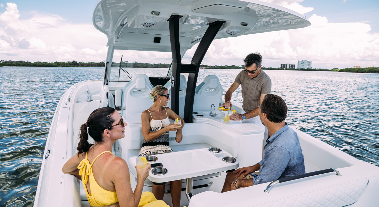 Slide: The Image of Beneteau Power Flyer 30 2027 - 5