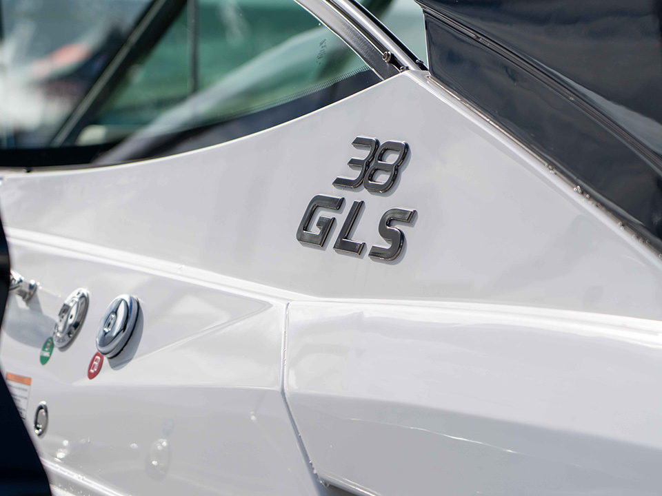 Slide: The Image of Cruisers 38 GLS 2026 - 10