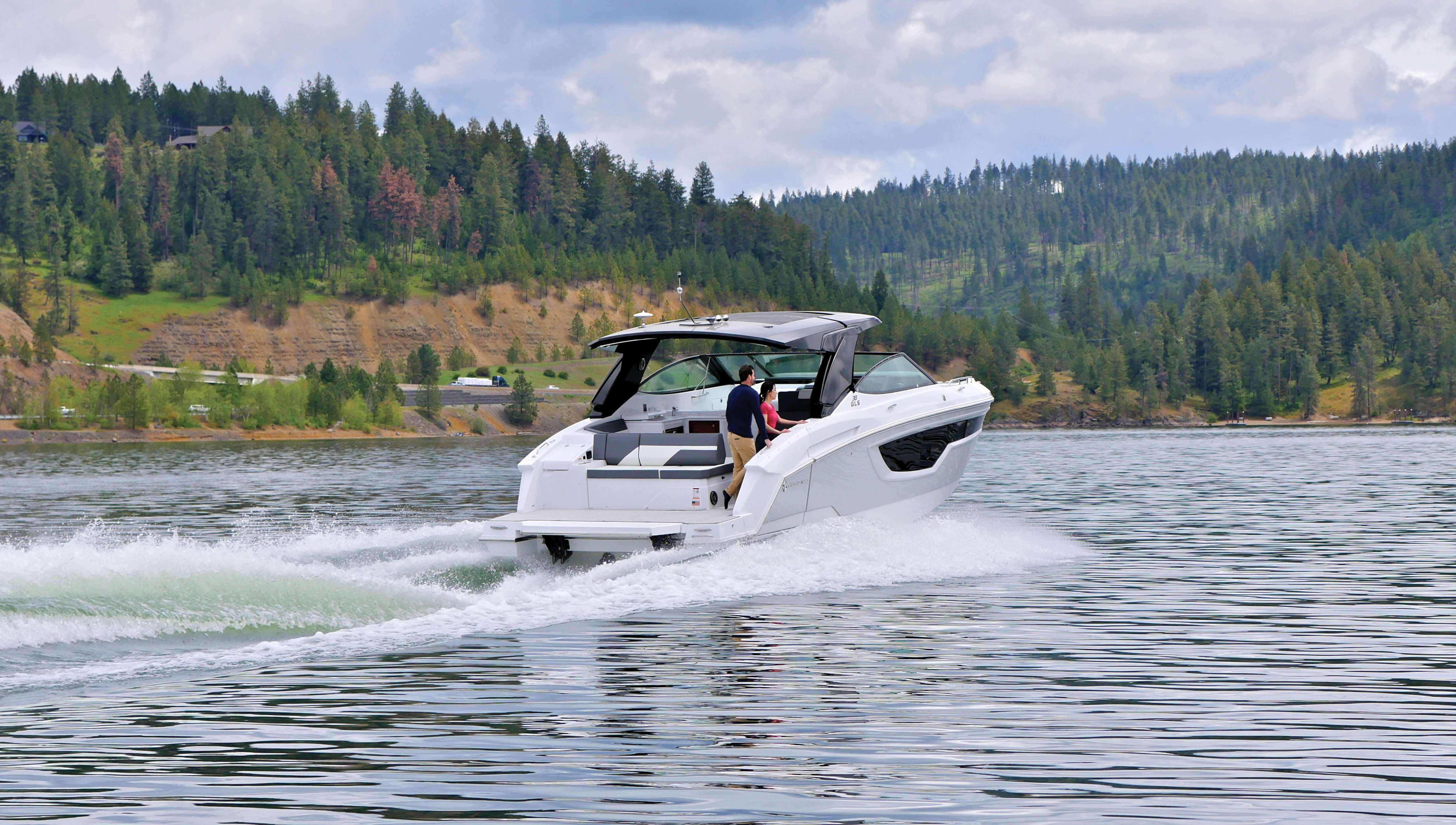 Slide: The Image of Cruisers 38 GLS 2026 - 14