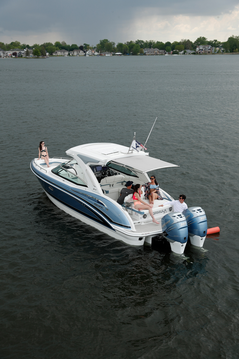 Slide: The Image of Formula 310 Bowrider 2026 - 15