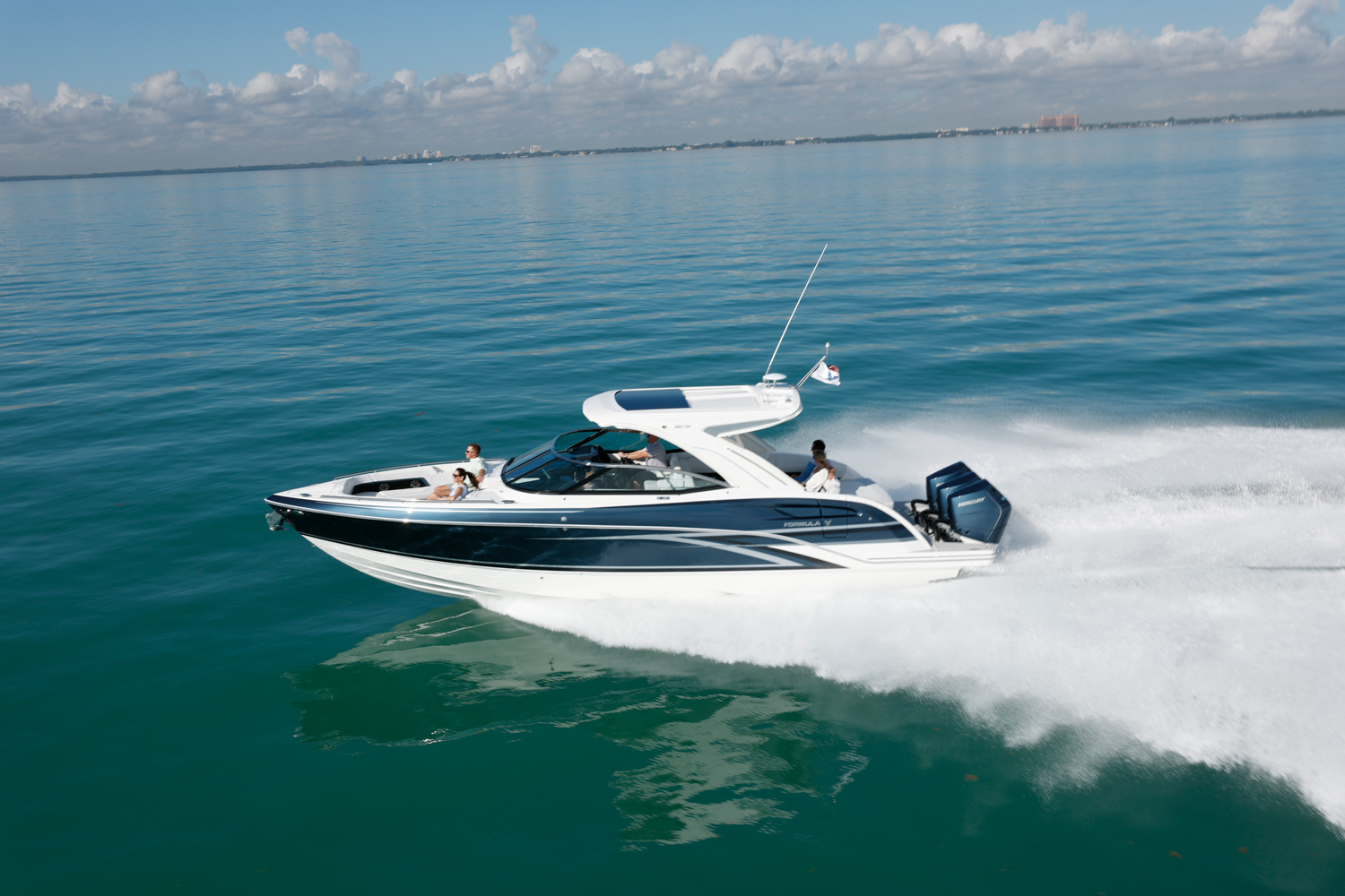 Slide: The Image of Formula 360 Crossover Bowrider 2026 - 16