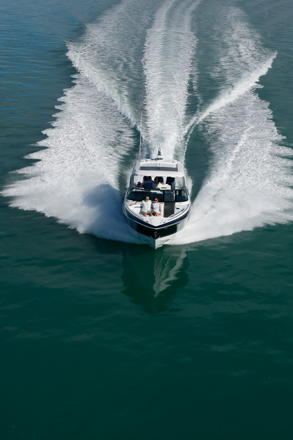 Slide: The Image of Formula 360 Crossover Bowrider 2026 - 17