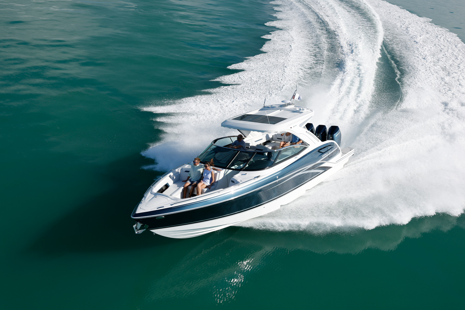 Slide: The Image of Formula 360 Crossover Bowrider 2026 - 18