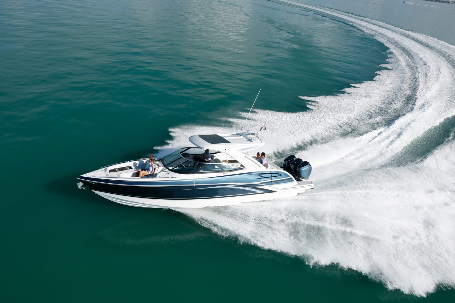 Slide: The Image of Formula 360 Crossover Bowrider 2026 - 19