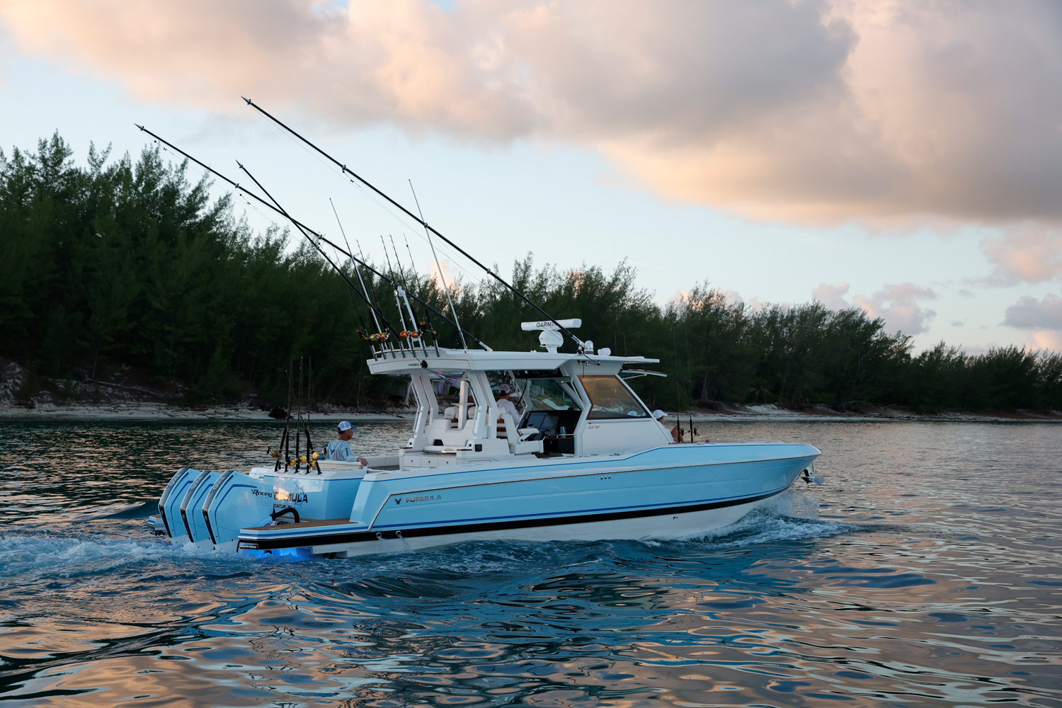 Slide: The Image of Formula 387 Center Console Fish 2026 - 7