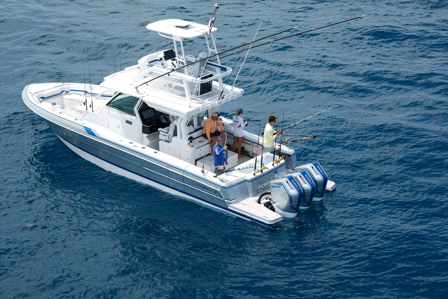 Slide: The Image of Formula 387 Center Console Fish 2026 - 21